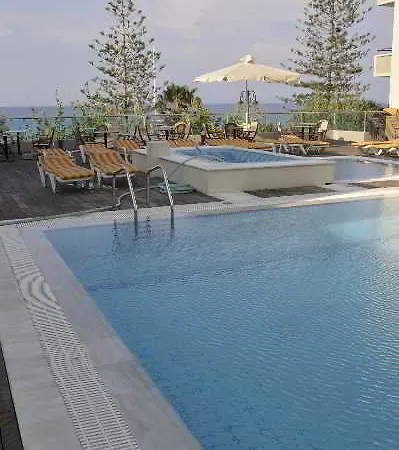 Bristol Sea View 3*