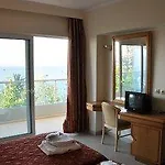 Отель Bristol Sea View 3*