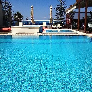 מלון Bristol Sea View 3*