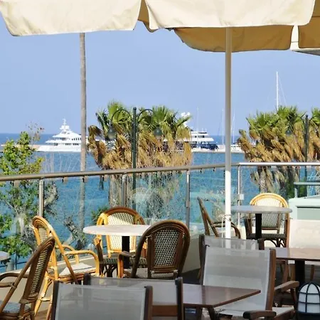 Hotel Bristol Sea View Cos